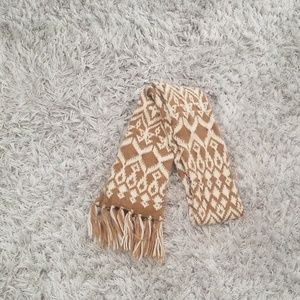 Large warm Gap scarf